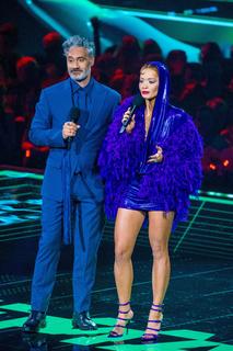 Rita Ora feet photo thumbnail