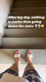 Anushka Sen feet photo thumbnail