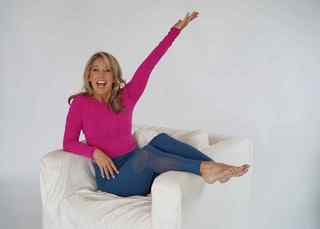 Denise Austin feet photo thumbnail