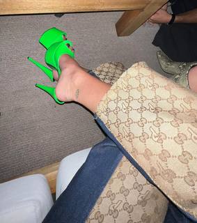 Dua Lipa feet photo thumbnail