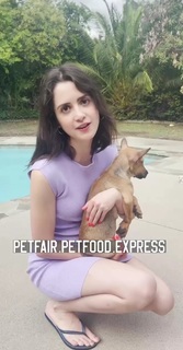 Laura Marano feet photo thumbnail