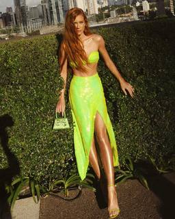 Marina Ruy Barbosa feet photo thumbnail