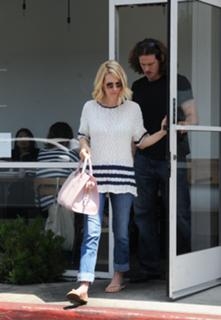 January Jones feet photo thumbnail