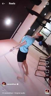 Zareen Khan feet photo thumbnail