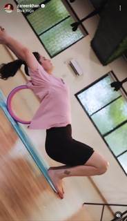 Zareen Khan feet photo thumbnail
