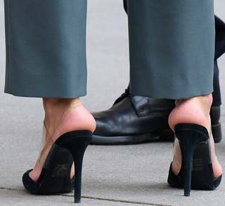 Queen Letizia of Spain feet photo thumbnail