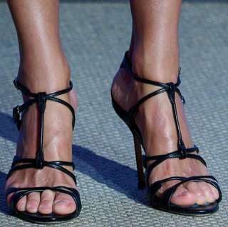 Queen Letizia of Spain feet photo thumbnail