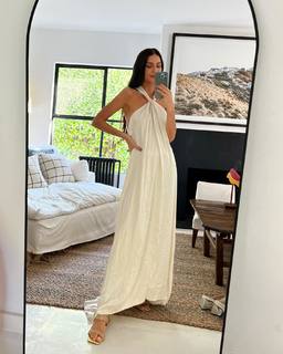 Zaira Nara feet photo thumbnail
