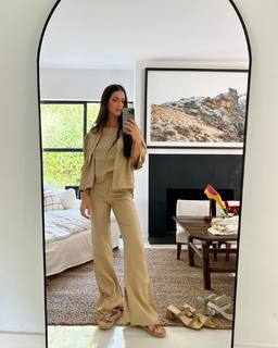 Zaira Nara feet photo thumbnail