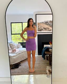 Zaira Nara feet photo thumbnail