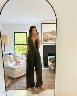 Zaira Nara feet photo thumbnail