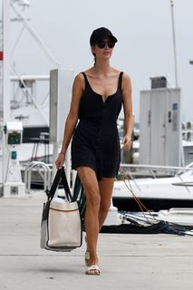 Ivanka Trump feet photo thumbnail