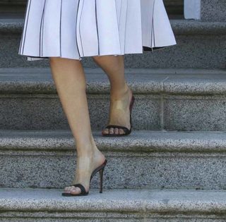 Queen Letizia of Spain feet photo thumbnail