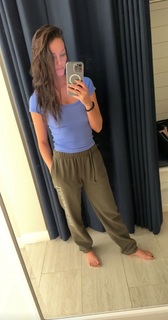 Brittney Smith feet photo thumbnail