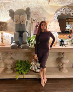 Anushka Sen feet photo thumbnail