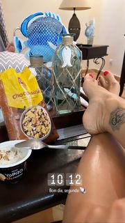 Kelly Key feet photo thumbnail