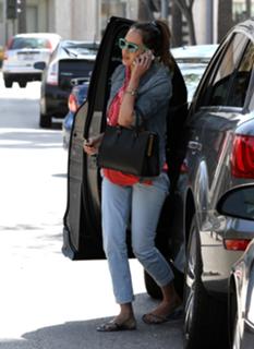 Jessica Alba feet photo thumbnail