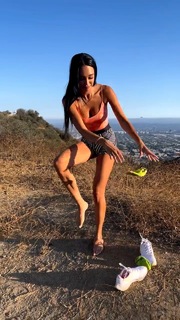 Scarlet Vas feet photo thumbnail
