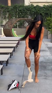 Scarlet Vas feet photo thumbnail