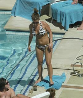 Coleen Rooney feet photo thumbnail
