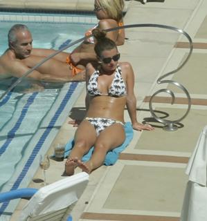 Coleen Rooney feet photo thumbnail