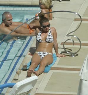 Coleen Rooney feet photo thumbnail