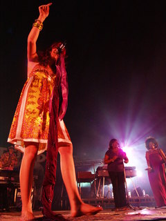 Joss Stone feet photo thumbnail