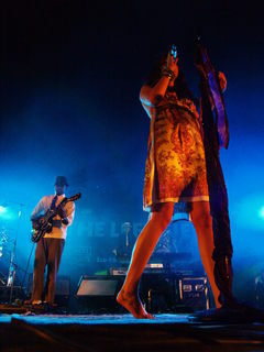 Joss Stone feet photo thumbnail