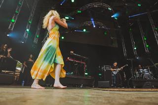 Joss Stone feet photo thumbnail