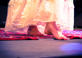 Joss Stone feet photo thumbnail