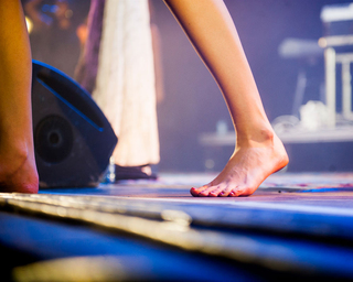 Joss Stone feet photo thumbnail