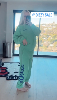 Tana Mongeau feet photo thumbnail