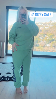 Tana Mongeau feet photo thumbnail