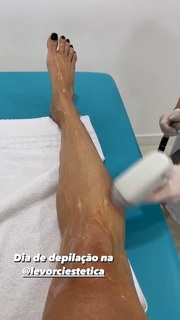 Juliana Salimeni feet photo thumbnail