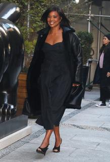 Gabrielle Union feet photo thumbnail