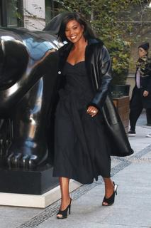 Gabrielle Union feet photo thumbnail