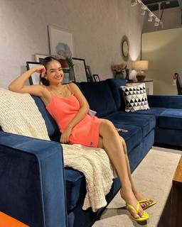 Anushka Sen feet photo thumbnail