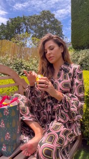 Eva Mendes feet photo thumbnail
