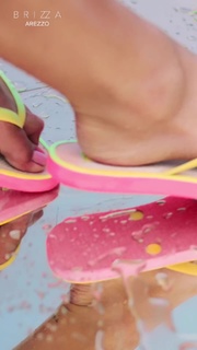 Bruna Marquezine feet photo thumbnail