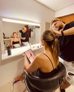 Lívia Andrade feet photo thumbnail