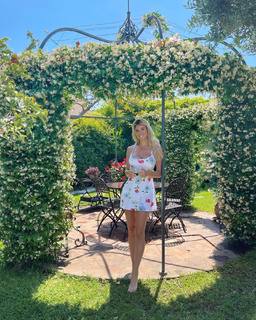 Diletta Leotta feet photo thumbnail