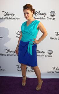 Alyssa Milano feet photo thumbnail