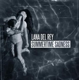 Lana Del Rey feet photo thumbnail