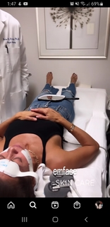 Brooke Burke feet photo thumbnail
