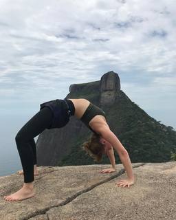 Mariana Ximenes feet photo thumbnail