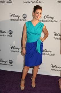 Alyssa Milano feet photo thumbnail