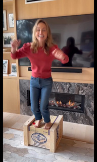 Giada De Laurentiis feet photo thumbnail