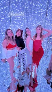 Lele Pons feet photo thumbnail