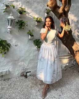 Anushka Sen feet photo thumbnail