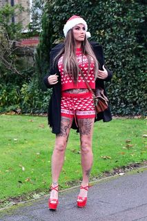 Katie Price feet photo thumbnail